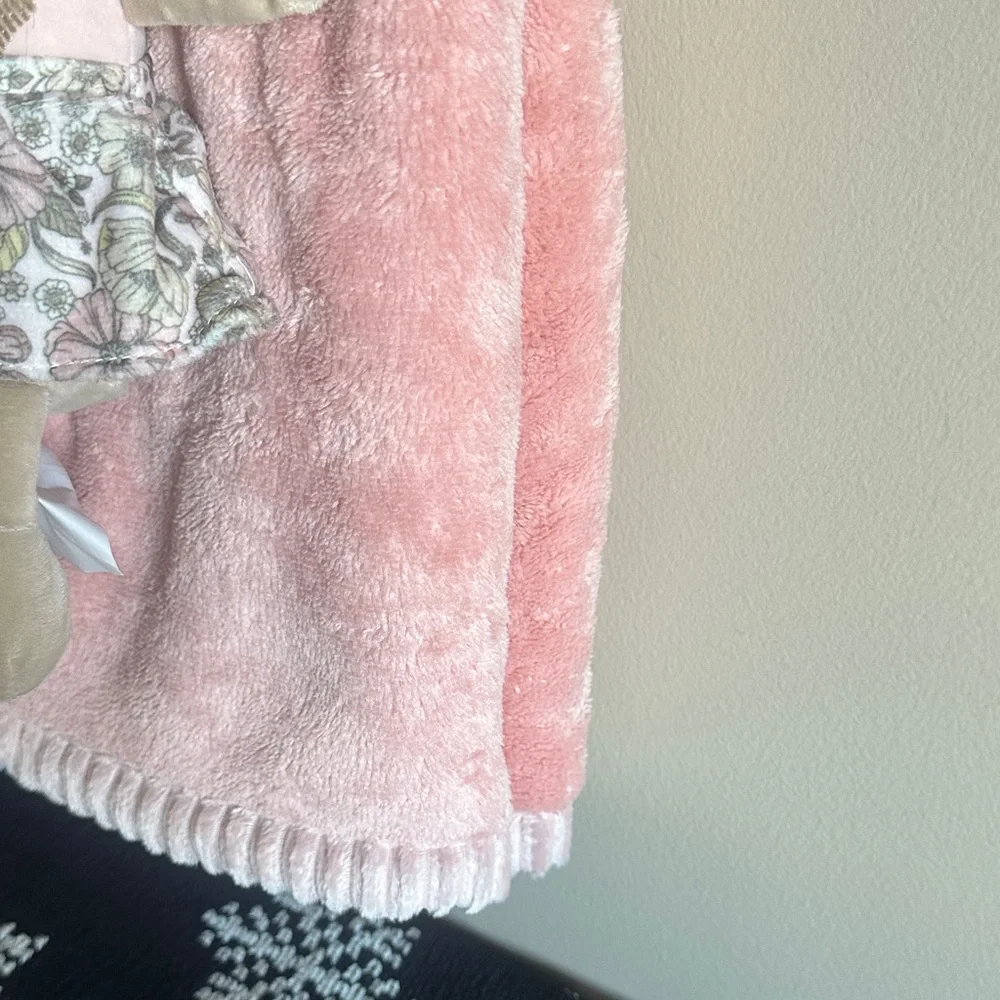 Chick Pea Pink Holiday Christmas Reindeer Plush Baby Blanket Pink New!
